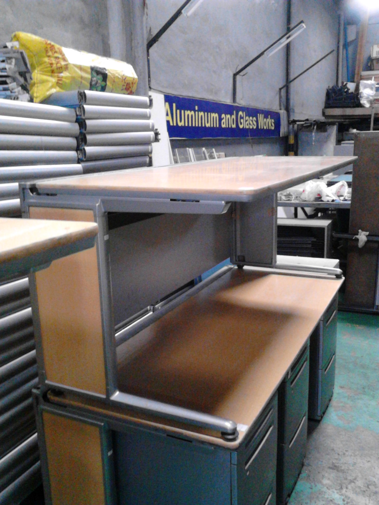 second hand office table Used Office Furniture Philippines